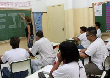 Número de alunos no EJA cai quase 50% em cinco anos no CIMBAJU