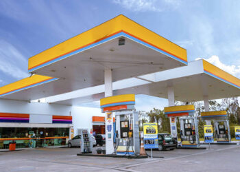 Vai viajar? Saiba como identificar e proteger seu carro de combustíveis adulterados