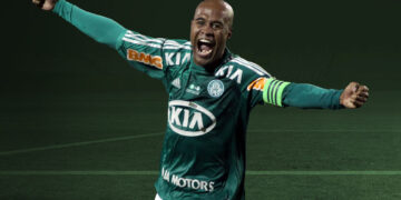 Marcos Assunção promove jogo beneficente com estrelas do futebol em Caieiras