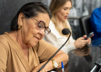 Zefinha se torna a terceira mulher a presidir a Câmara de Caieiras; relembre as outras presidentes