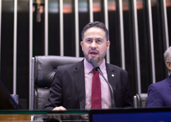 Projeto do deputado Kiko quer mudar o valor das multas conforme o preço do carro