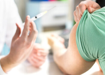 Confira a cobertura vacinal contra a dengue na região de Caieiras