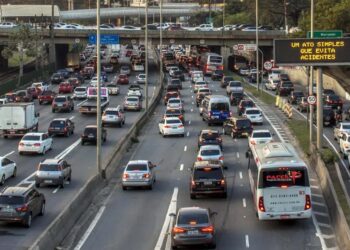 Detran-SP altera processo de emplacamento de veículos; confira o que muda.