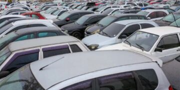 Leilão do Detran-SP em Caieiras tem carros a partir de R$ 2.100 e motos com preço inicial de R$ 700