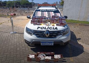 Polícia Militar apreende carga de cigarros irregulares que abasteceria comércio em Caieiras